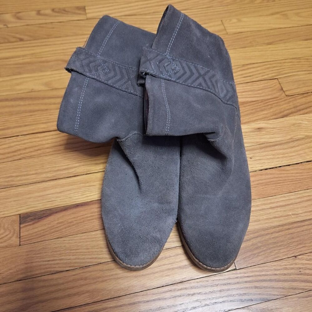 Toms Women's Grey and White Boots